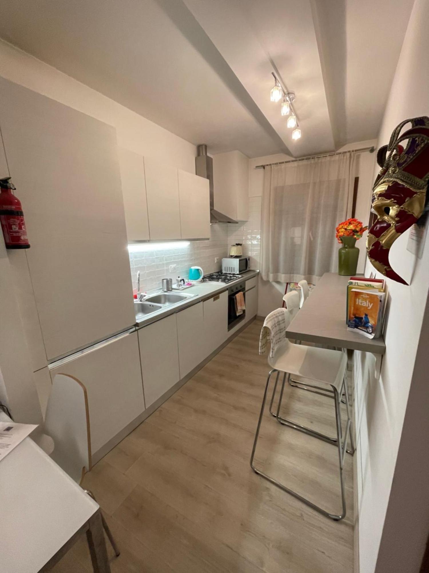 Fabulous Canal View Appartement Venise