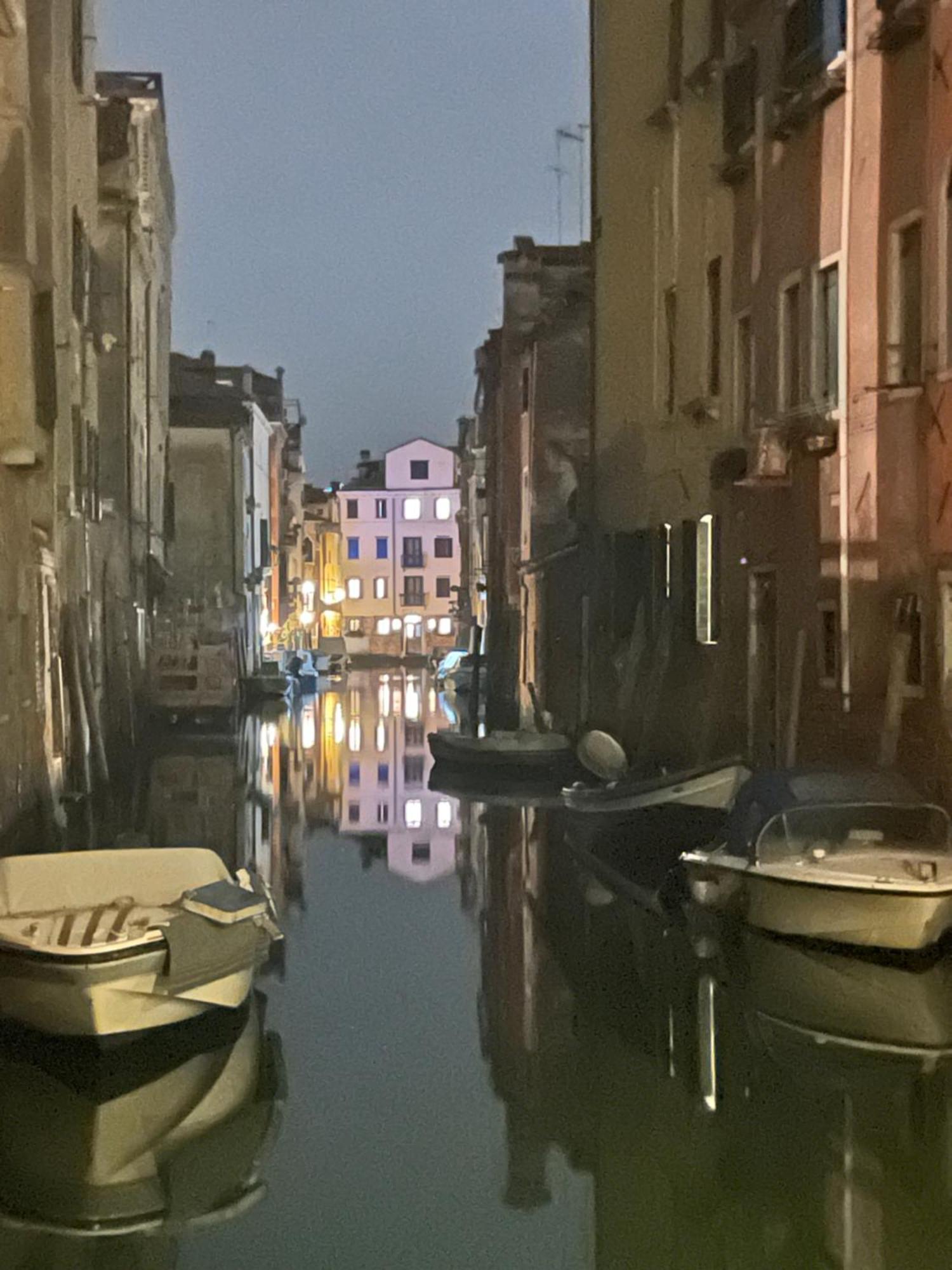 Fabulous Canal View *